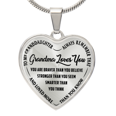 Havijo Grandma Loves You heart-shaped necklace with pendant, delicate jewelry piece with engraved message, feminine and sentimental design