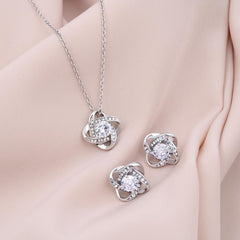 Havijo jewelry gift for mom, featuring a heartfelt design, perfect for expressing love and appreciation.