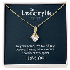 Havijo Alluring Beauty Necklace from The Love Of My Life jewelry collection, featuring a delicate chain and elegant pendant.
