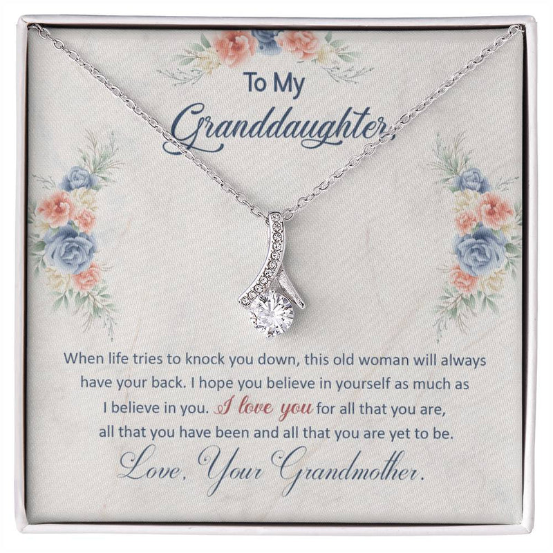 Havijo Alluring Beauty Necklace featuring a delicate chain and elegant pendant for stylish jewelry accessory.