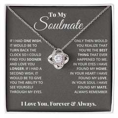 Havijo love knot necklace for soulmates, featuring intertwined metal loops symbolizing connection and love.