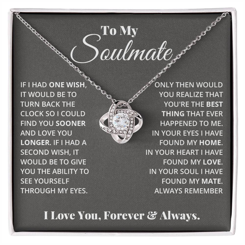 Havijo love knot necklace for soulmates, featuring intertwined metal loops symbolizing connection and love.