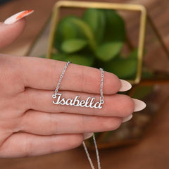 Havijo classic style name necklace with elegant pendant, showcasing personalized jewelry on a white background.