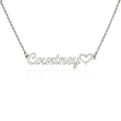 Havijo classic heart-style name necklace with personalized pendant, silver jewelry piece on a chain, elegant and stylish design.
