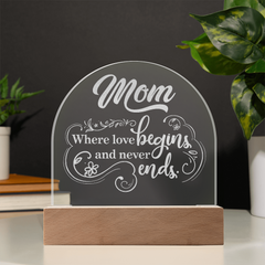 Havijo Mom's Love dome plaque jewelry with engraved heartfelt message in glass dome display